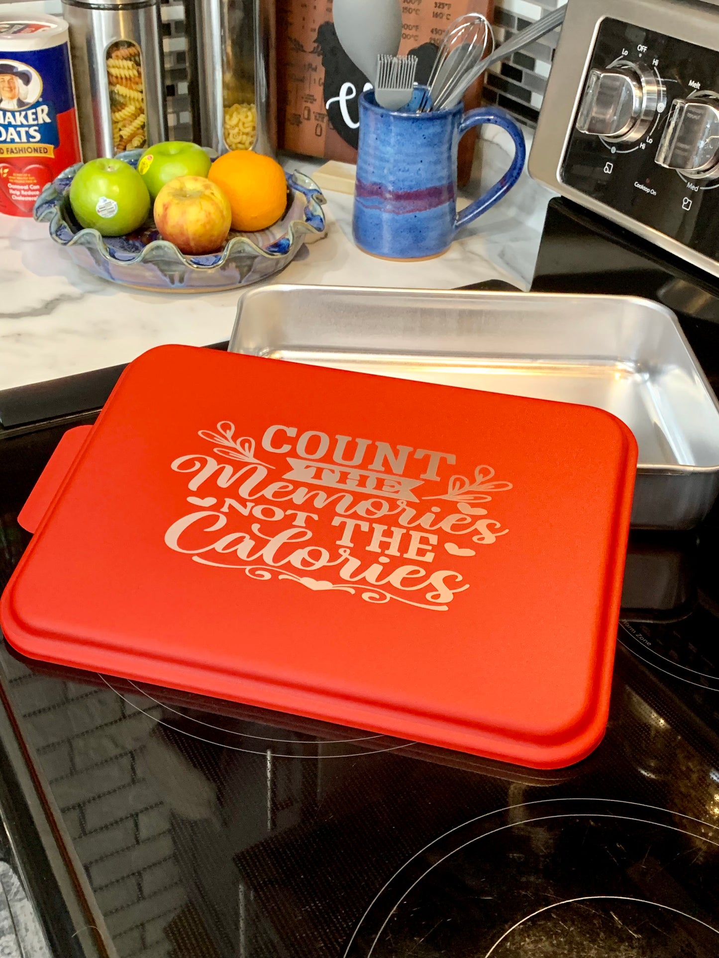 Cake Pan with engraved lid